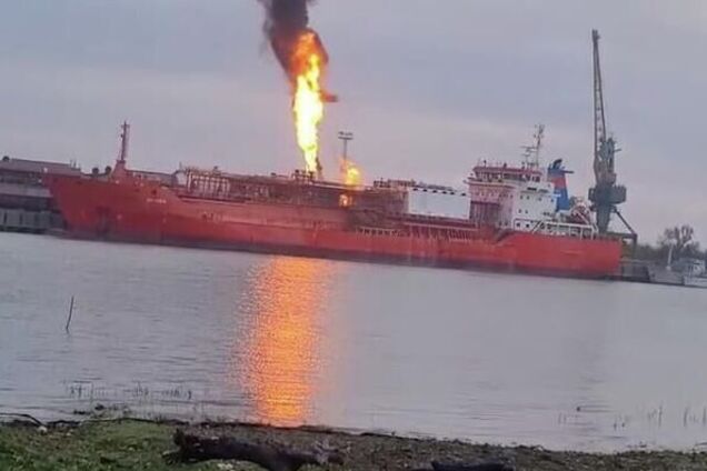 Удар РФ по турецкому судну привел к эвакуации двух румынских сел. Что дальше?