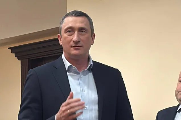 Ексвіцепрем'єр Чернишов вирушить у СІЗО: "Че Геварі" з "плівок Міндіча" обрали запобіжний захід. Подробиці з зали суду