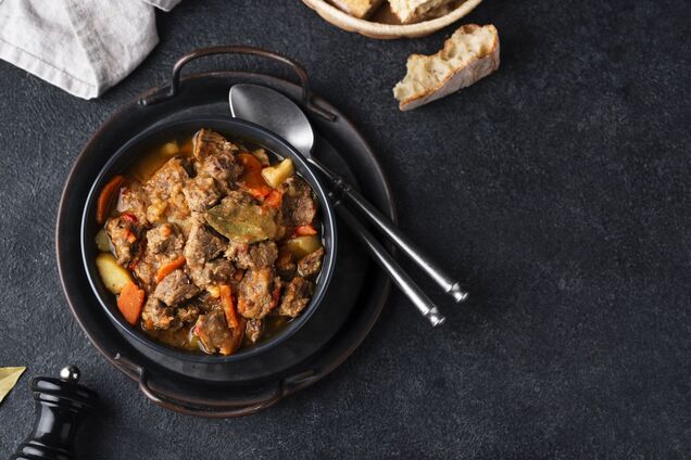 Только не 'жаркоє' и 'тушене м'ясо': как на украинском правильно назвать популярные блюда