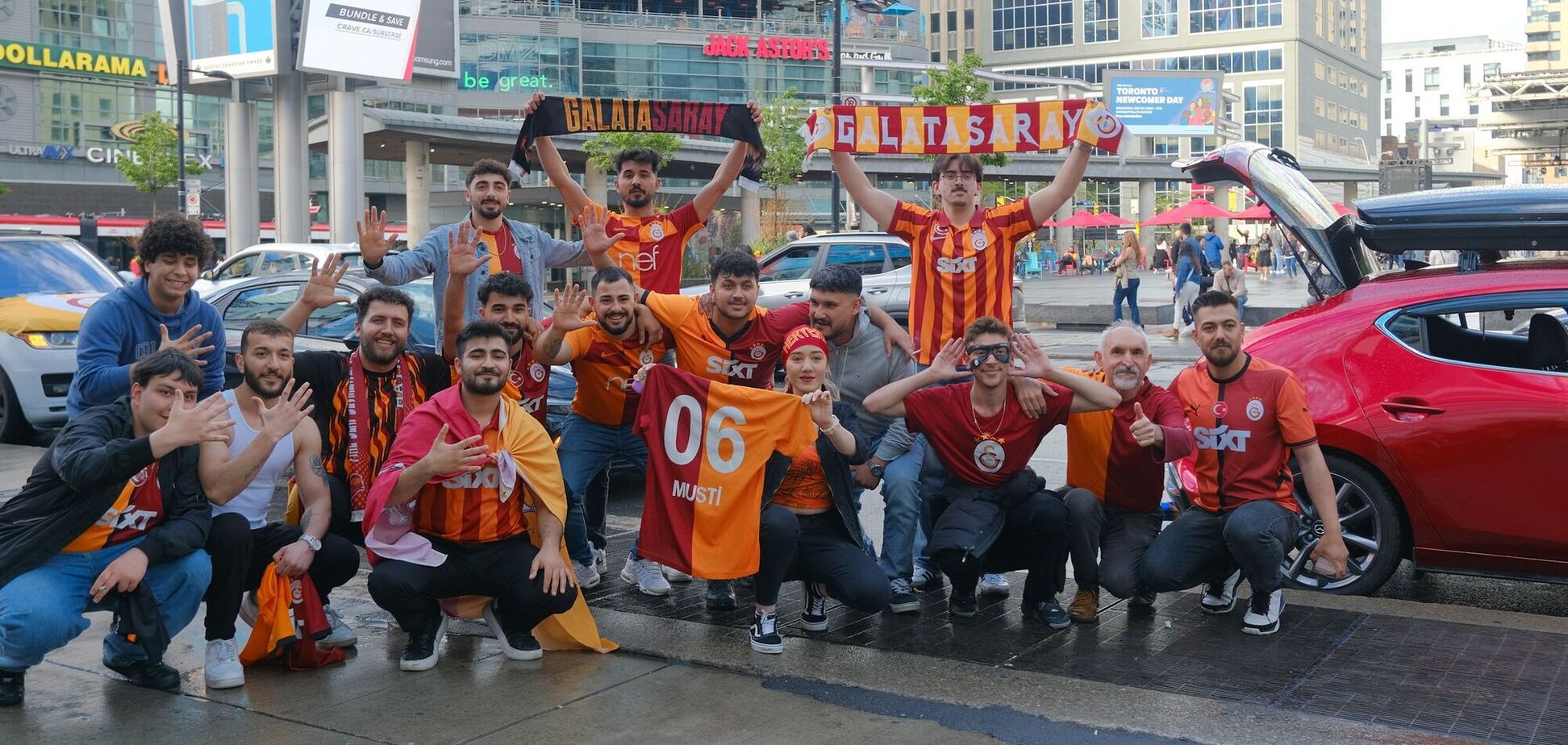 Иллюстрация - фанаты Галатасарай