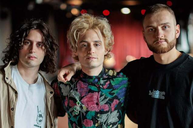 Уламок влучив у вагон: зірки Євробачення Ziferblat розповіли, як пережили російський обстріл у потязі