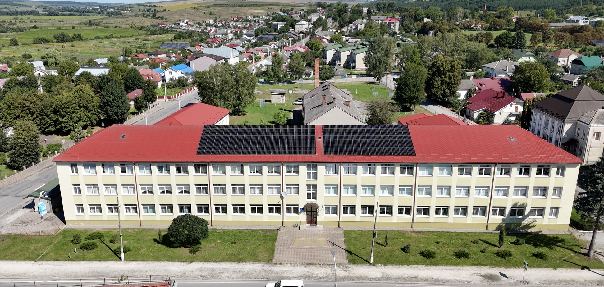 На Тернопольщине заработала первая энергонезависимая школа от Glossary Eco Foundation