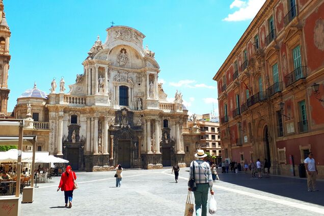 Куда поехать зимой в Испании: назван потрясающий город