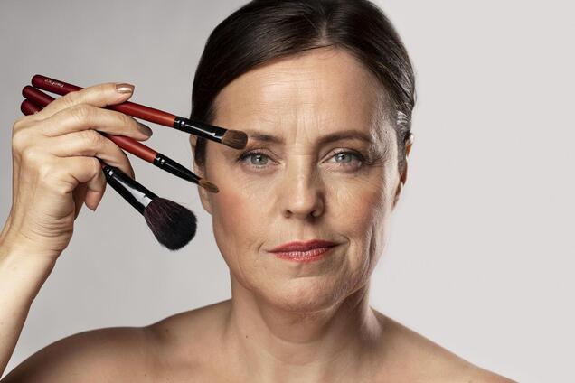 Как наносить макияж на зрелую кожу: секретная техника