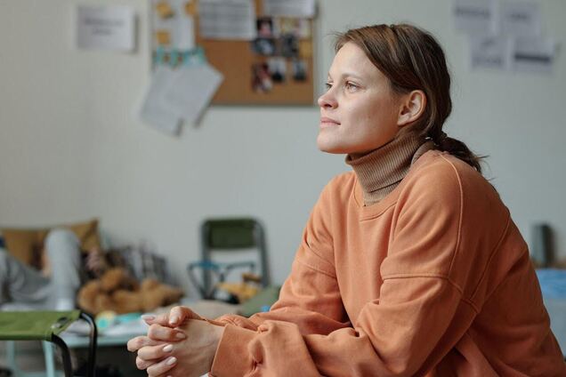 Как поддержать себя в вынужденной эмиграции: советы от психолога Фонда Рината Ахметова