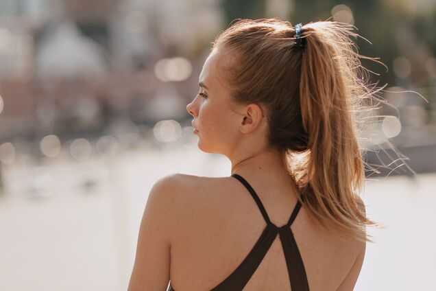 Як замаскувати жирне волосся: найкращі варіанти зачісок