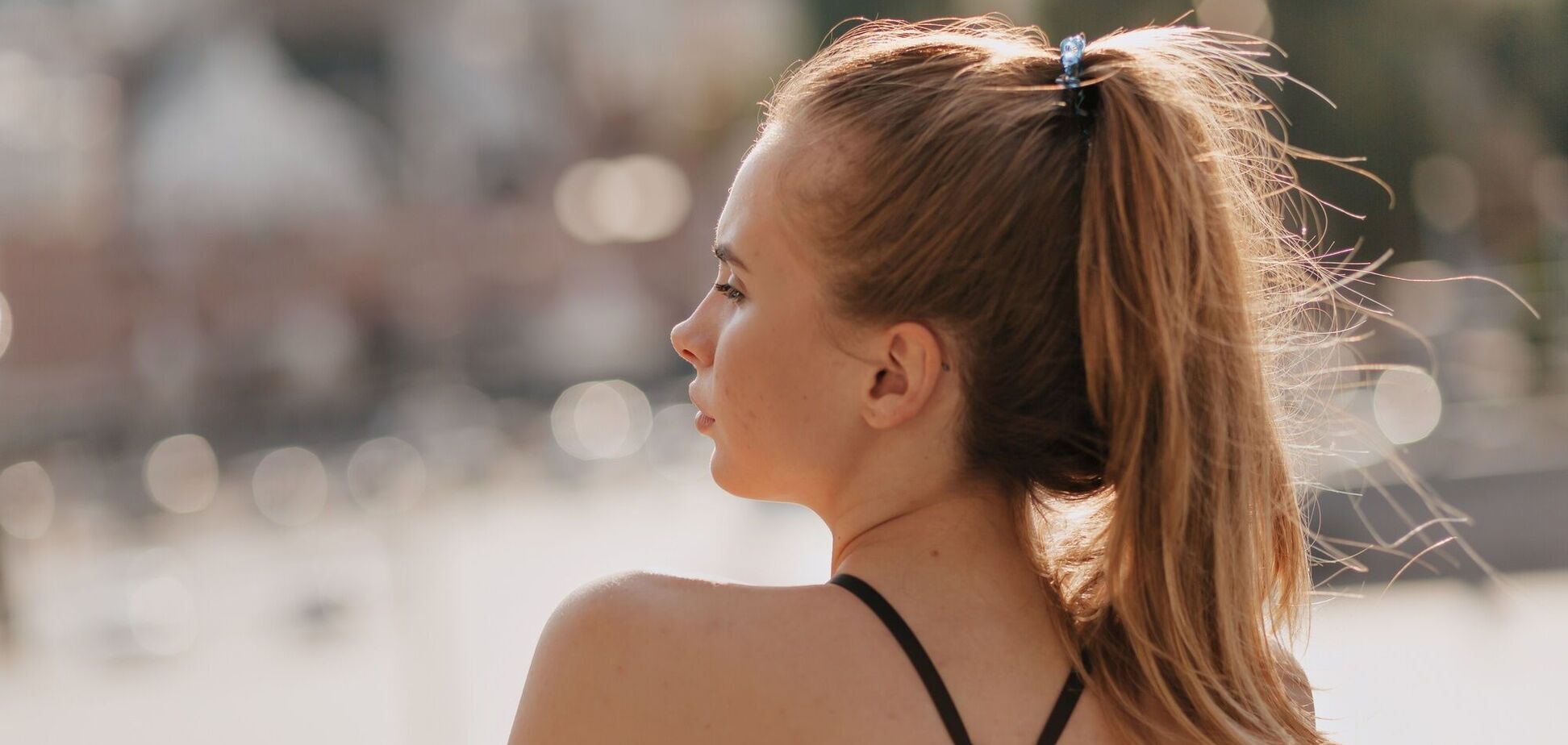 Як замаскувати жирне волосся: найкращі варіанти зачісок