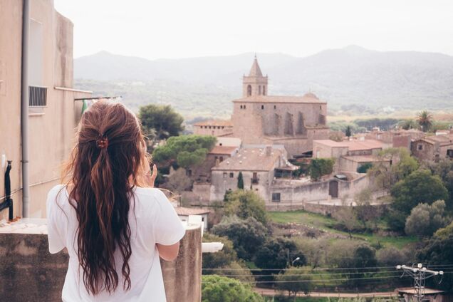 'Младшая сестра' Барселоны: почему туристы стекаются в испанскую Жирону