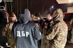 Допомагав військовим втікати з частин: на Сумщині затримали колишнього очільника ТЦК. Фото