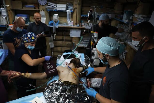 El País написав про бомбостійкий госпіталь 'Сталевого фронту' на передовій в Україні