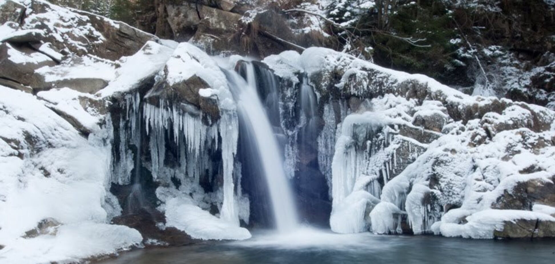Водопады Украины зимой