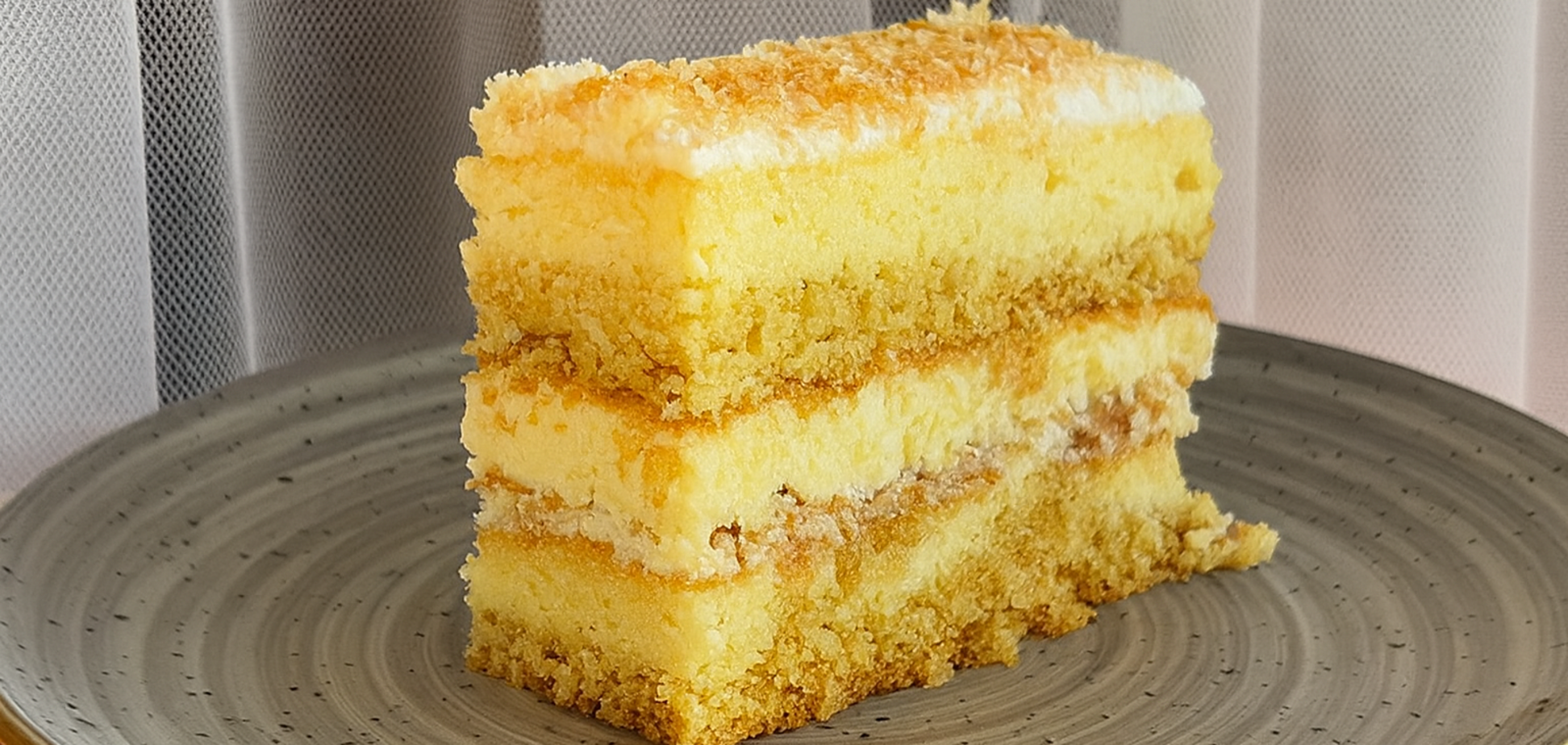 Вкусный сырник с яблоками к чаю: как приготовить нежный и воздушный десерт