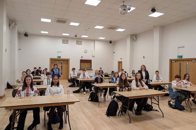 'Досі відчуваю вину та сором...' Українську школярку у Великій Британії змусили складати іспит з російської мови