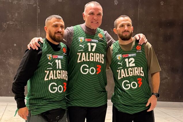 Ломаченко залишив Україну. Фотофакт