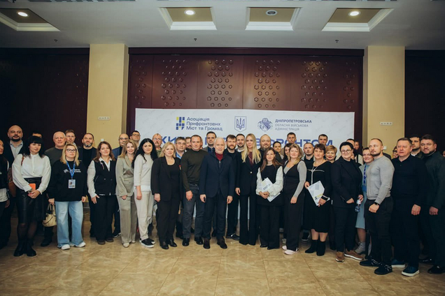 В Днепре сорвалось предвыборное турне Арахамии под ширмой 'прифронтовых городов'