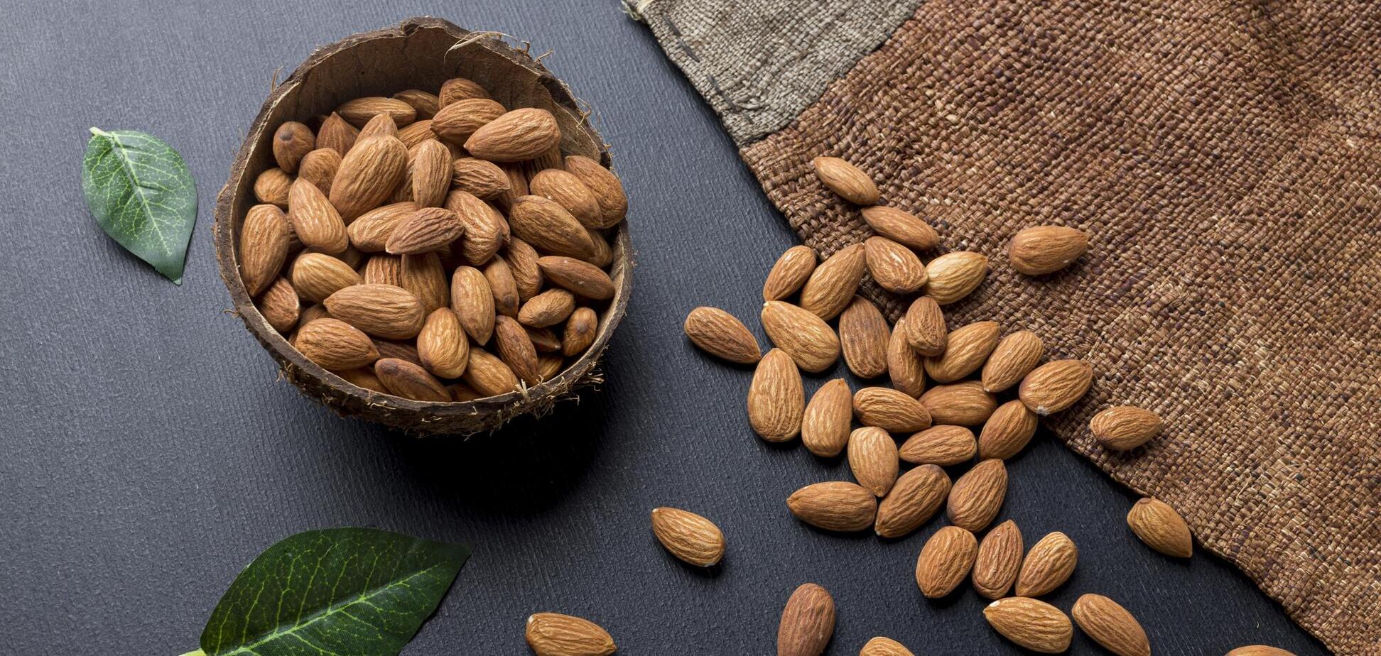 Від підвищення серотоніну до зниження холестерину: які переваги мигдалю для здоров'я