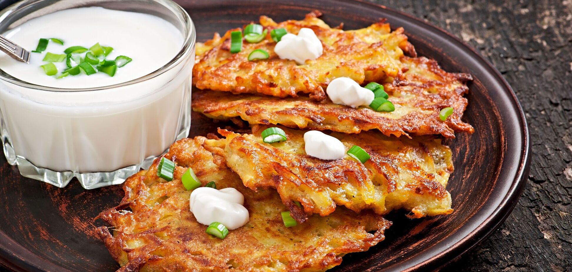 Самые вкусные домашние драники: что обязательно нужно добавить при подаче