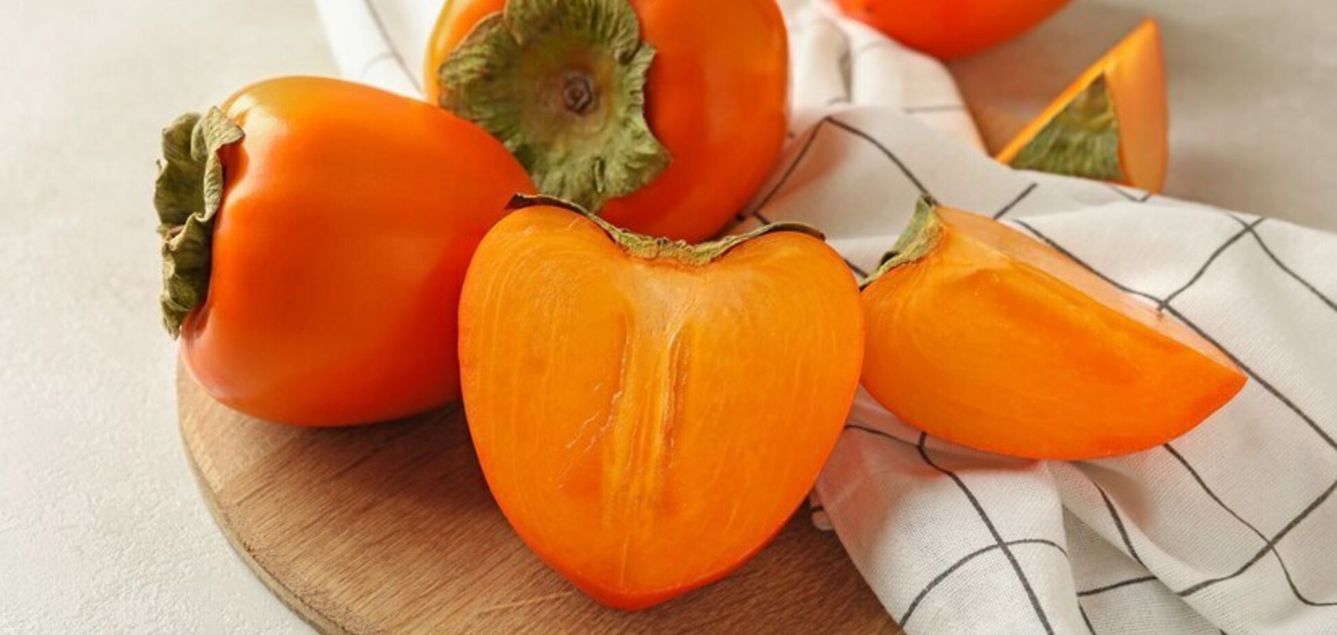 Что сделать, чтобы хурма не была терпкой: простой лайфхак