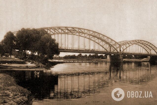 В сети показали, как выглядел первый 'Мост поцелуев' в Киеве. Архивные фото и история