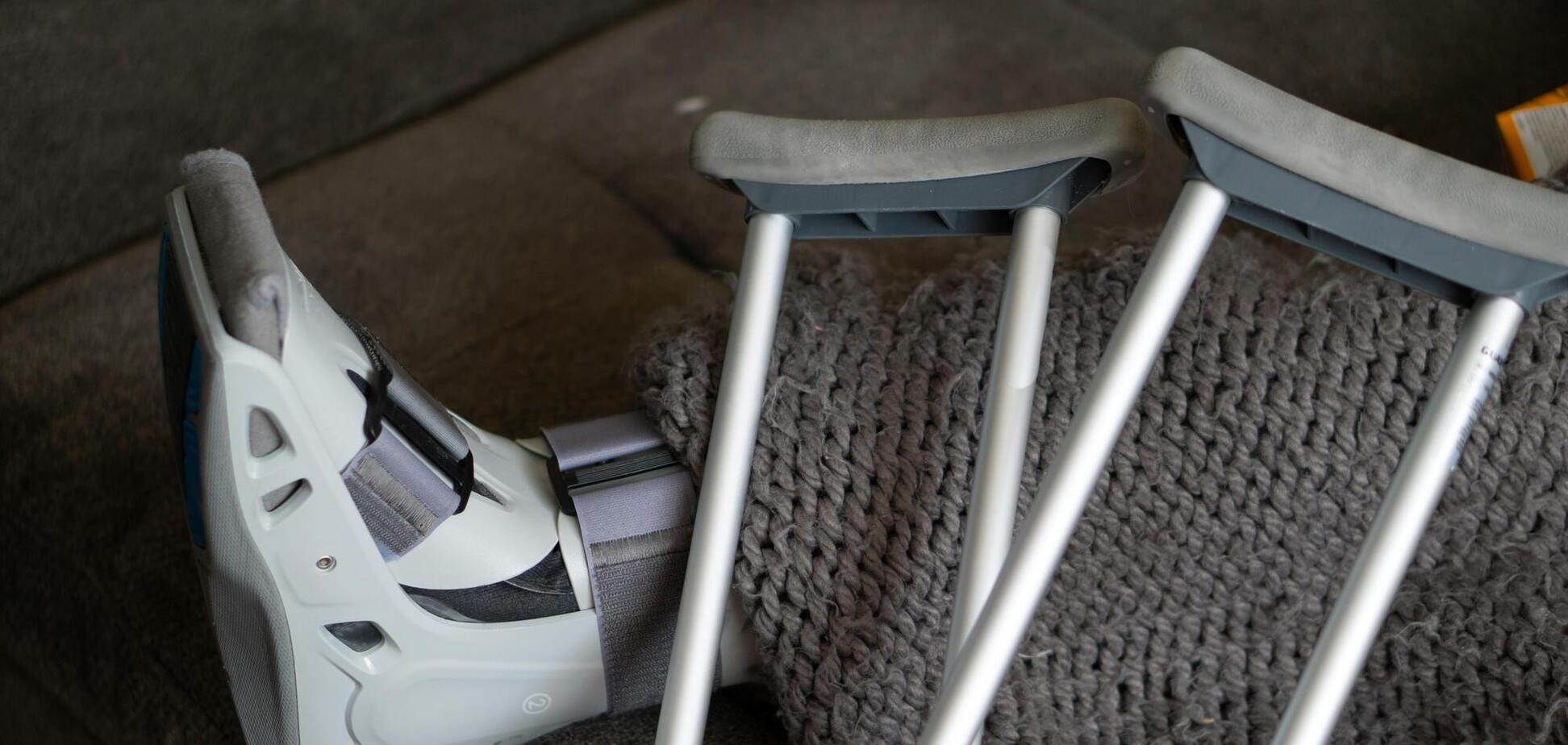 Ілюстрація - милиці