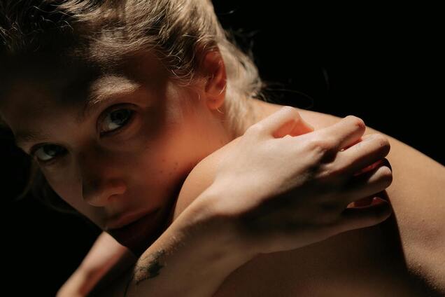 Как избавиться от отеков и возрастных изменений на лице за 5 минут: действенный способ