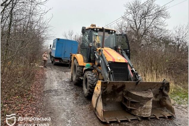 КП 'Днепроводоканал' оперативно восстанавливает аварийные участки водопровода даже в самых отдаленных районах Днепра