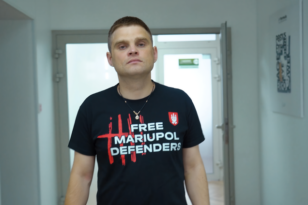 Захиснику Маріуполя, який три роки провів у полоні РФ, вилучили уламок, що застряг біля серця