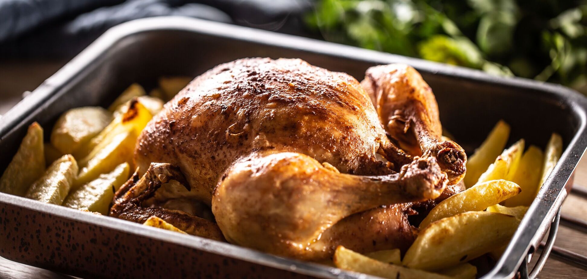 Соковита запечена курка в майонезі: ділимось рецептом найкращого маринаду