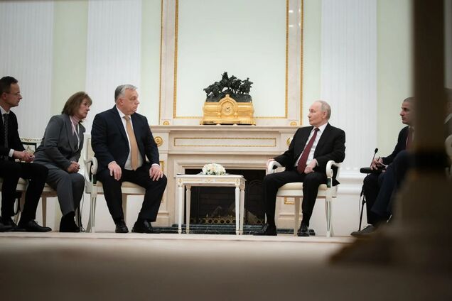 Переводчица Орбана 'редактировала на ходу' заявления Путина во время встречи в Кремле: СМИ выяснили детали