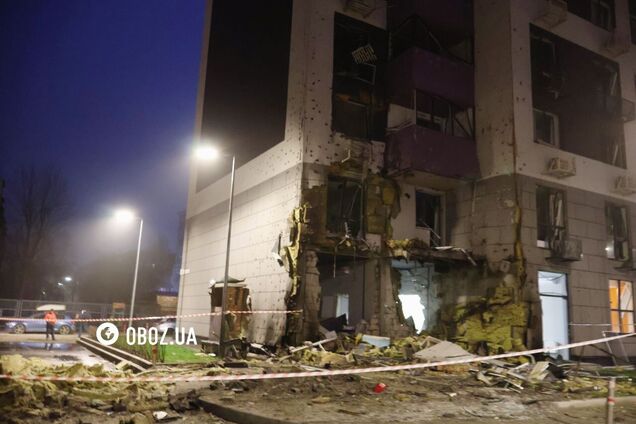 РФ била дронами и ракетами по жилым домам в Киеве: есть жертвы и более 30 раненых. Фото и видео
