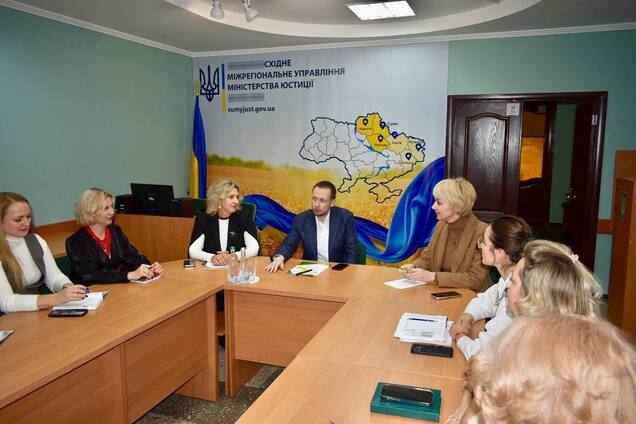 'Украина держится': заместитель министра юстиции посетил Сумскую область и проверил работу сервисов. Фото