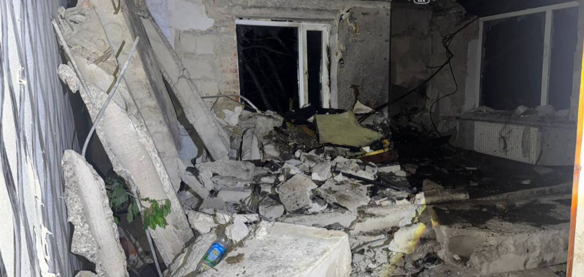 Окупанти атакували Сумщину: є жертва, з-під завалів врятували трьох людей. Фото і відео