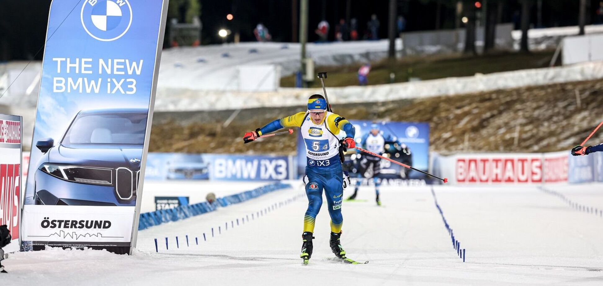 С фотофинишом! Пидручный вытащил сборную Украины с последних мест в эстафете Кубка мира по биатлону. Видео