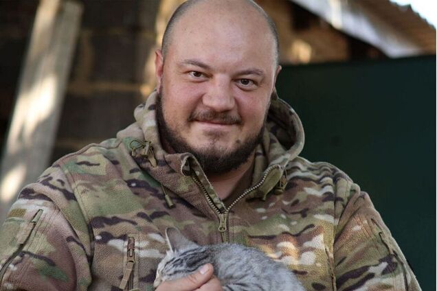 Пушистые талисманы: в Генштабе показали, как котики оберегают бойцов на фронте. Фото