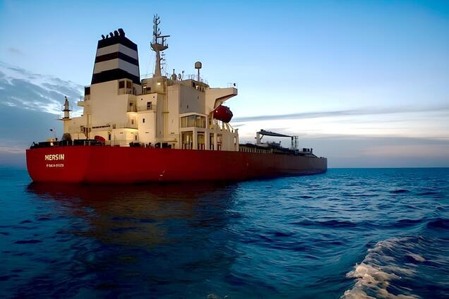 У берегов Сенегала тонет танкер российского 'теневого флота' – СМИ