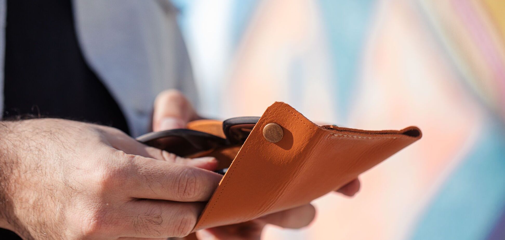 Кольори гаманця, які приваблюють фінансові потоки: який обрати