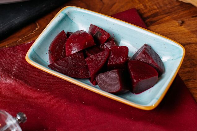 Як смачно замаринувати запечений буряк: рецепт закуски на будь-який випадок