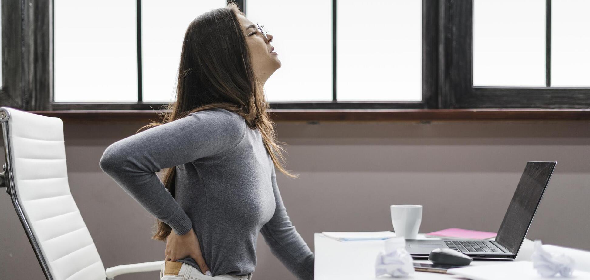 7 незаметных привычек, которые вредят вашей спине