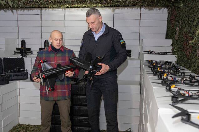 FPV-дрони, 'Мавіки' та антишахеди: Київ передав захисникам неба на найгарячіших напрямках нову партію допомоги