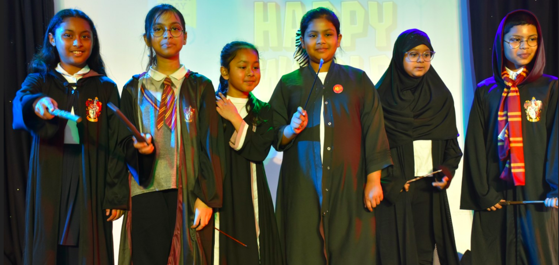 Как выглядит единственная школа в Британии, где ни один из учеников не говорит на английском как на родном. Фото