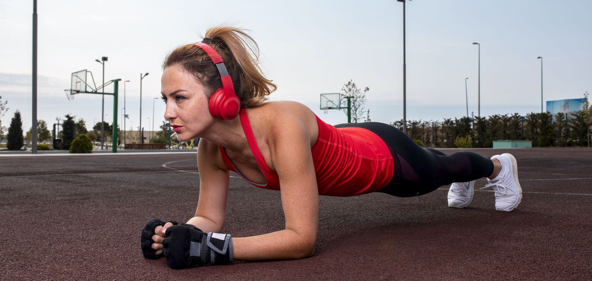 Як швидко позбутися жиру на животі: поєднання вправ, що творять дива