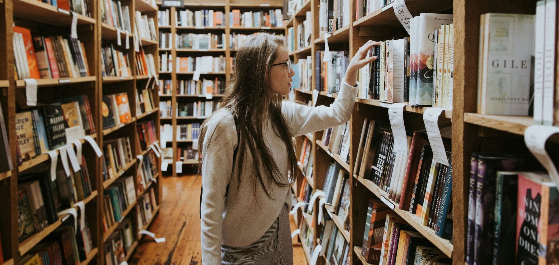 'Бросаться в глаза': как правильно сказать на украинском