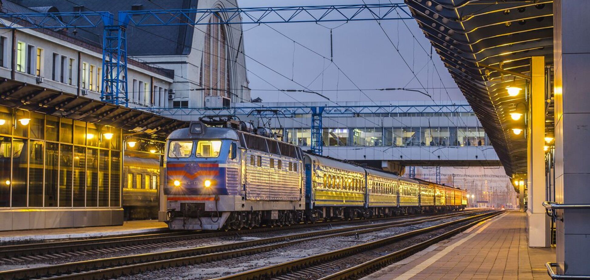 Как выглядел Центральный железнодорожный вокзал во время немецкой оккупации Киева в 1942-1943 годах. Уникальные фото