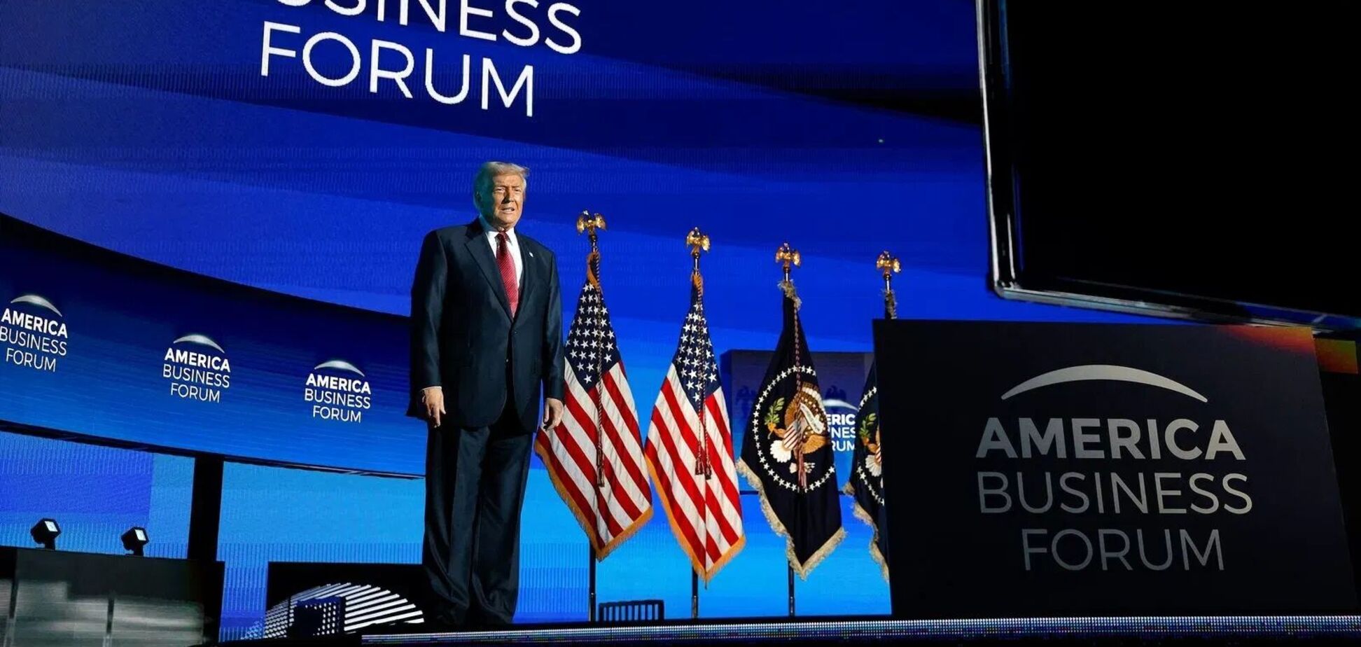 'Тобі належить це залагодити': Трамп заявив, що Путін просив його допомогти з війною в Україні