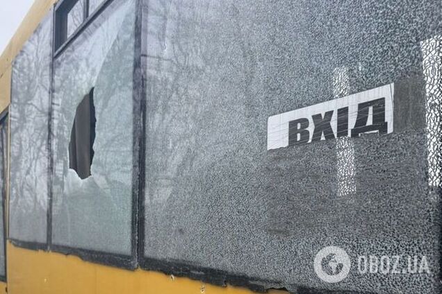 У Краматорській громаді ворог вдарив дроном по автобусу: є поранені. Фото