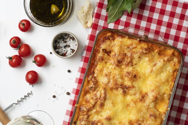 Смачна запіканка з м'ясом та сиром на вечерю: готується елементарно