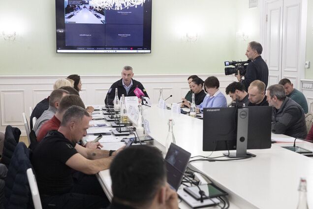 'Продовжуємо робити місто зручним та доступним для всіх': Кличко провів засідання Ради безбар’єрності Києва