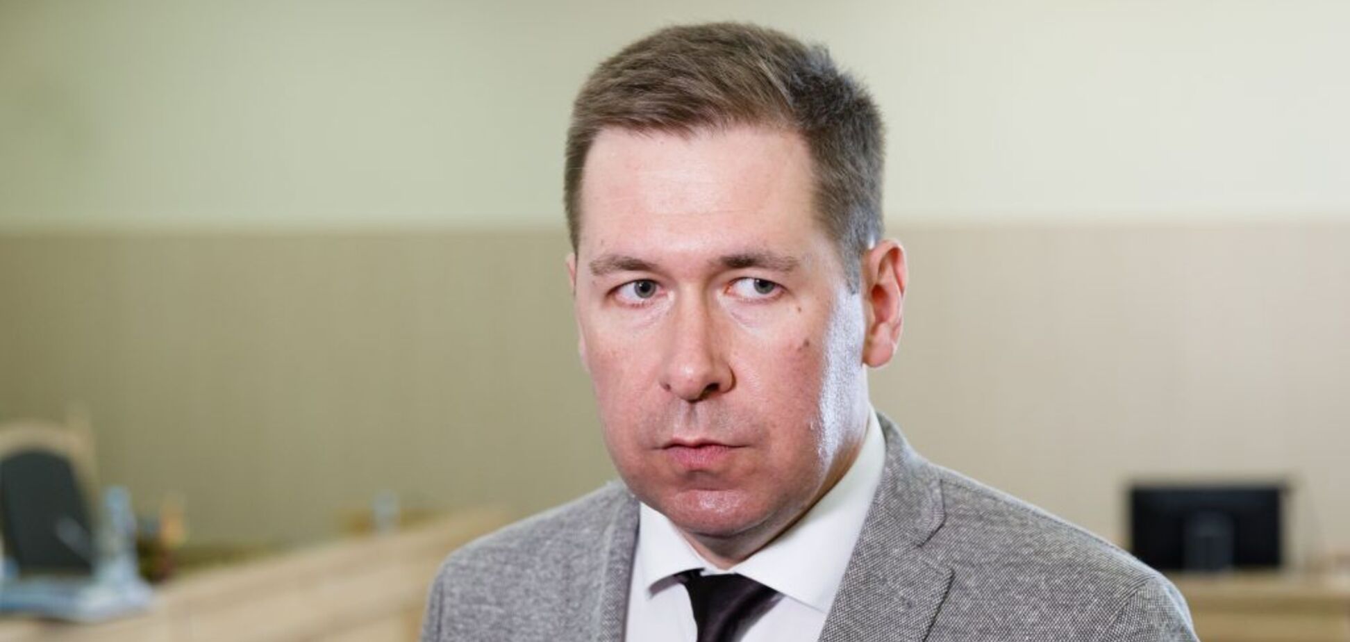 Суд не нашел обоснований для санкций против Порошенко в правительственных документах с грифом ДСП, – адвокат Новиков