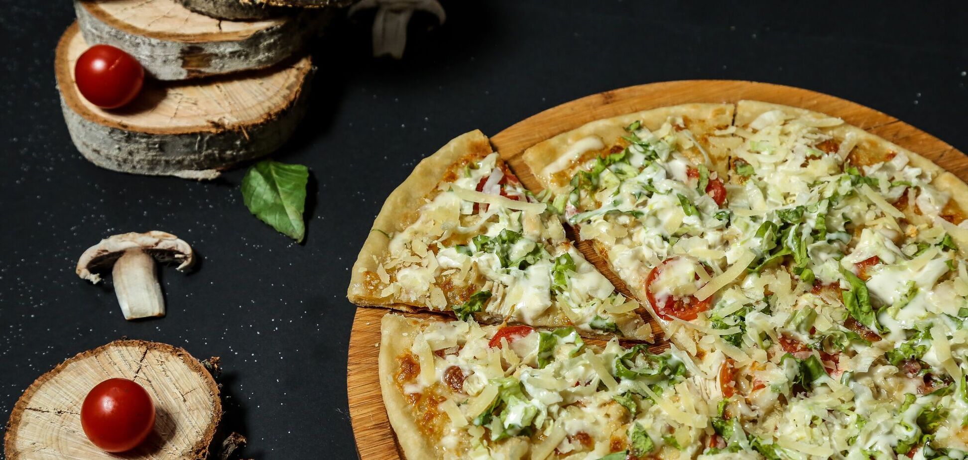 Як приготувати смачну домашню піцу без тіста: знадобиться лаваш