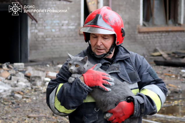 Рятівник і рятувальник: чому ці слова української мови не завжди можуть бути синонімами